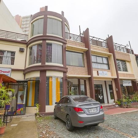 Oyo 759 Royal South Garden Suites تاجيتاي المظهر الخارجي الصورة