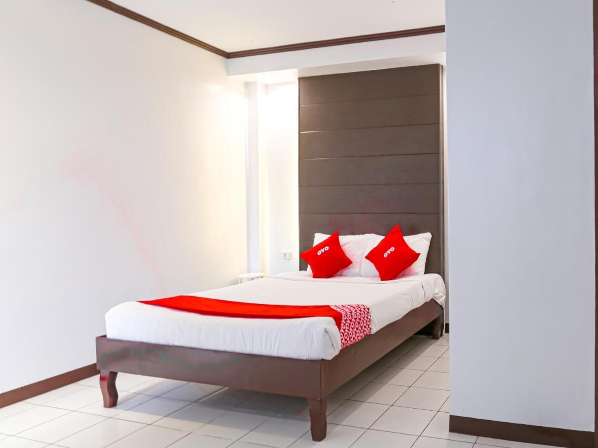 Oyo 759 Royal South Garden Suites تاجيتاي المظهر الخارجي الصورة