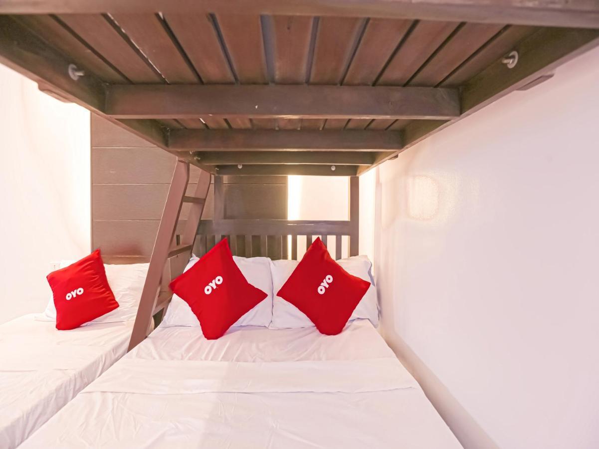 Oyo 759 Royal South Garden Suites تاجيتاي المظهر الخارجي الصورة