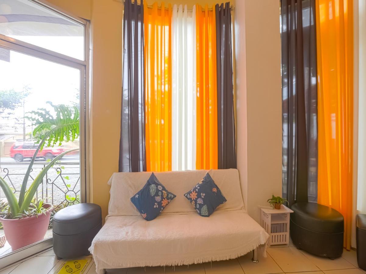 Oyo 759 Royal South Garden Suites تاجيتاي المظهر الخارجي الصورة