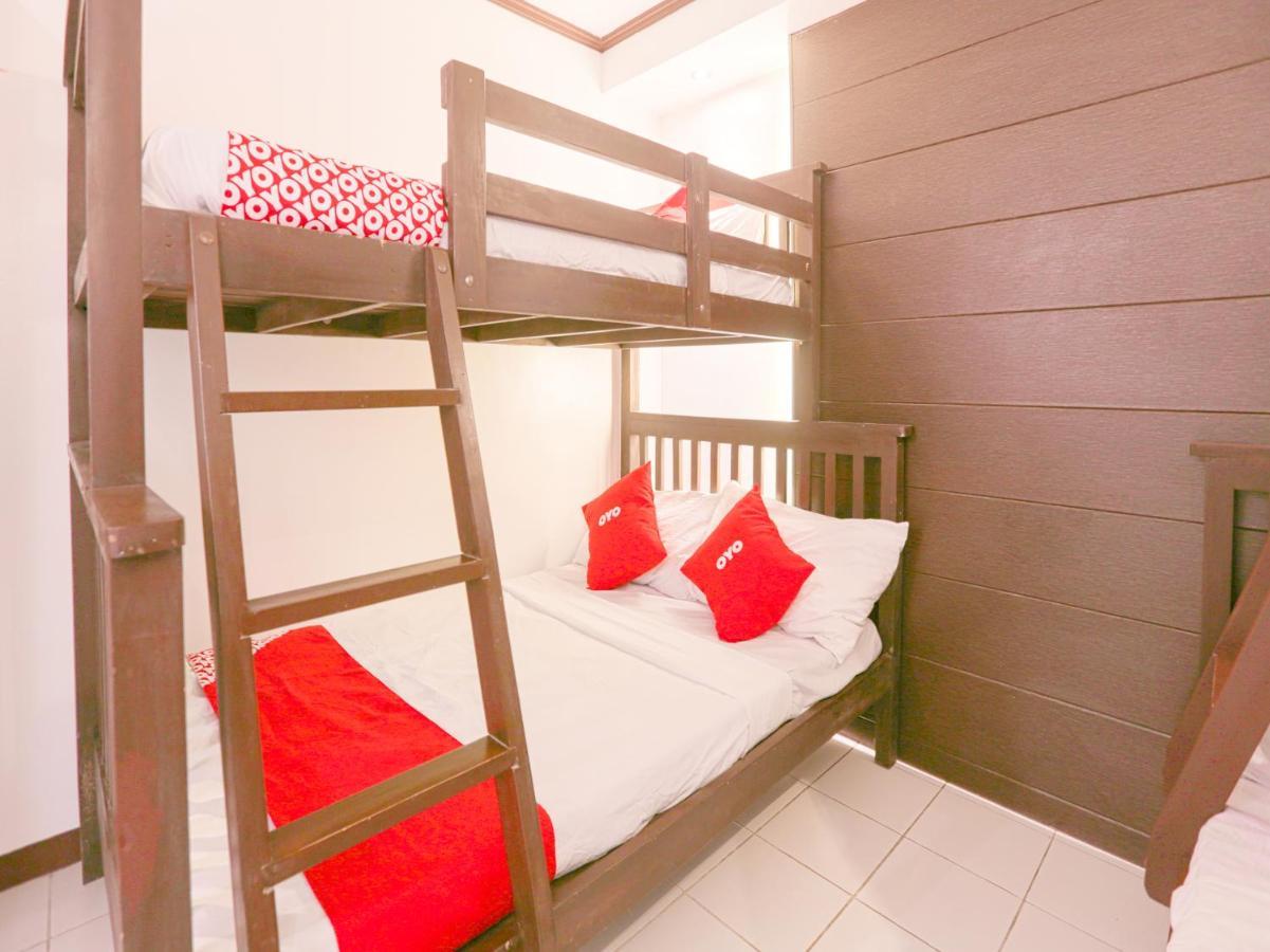 Oyo 759 Royal South Garden Suites تاجيتاي المظهر الخارجي الصورة