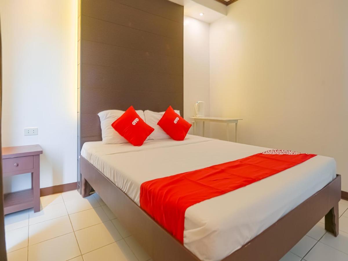 Oyo 759 Royal South Garden Suites تاجيتاي المظهر الخارجي الصورة