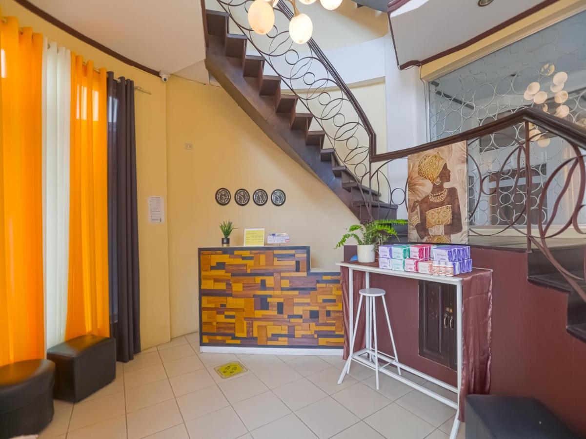 Oyo 759 Royal South Garden Suites تاجيتاي المظهر الخارجي الصورة