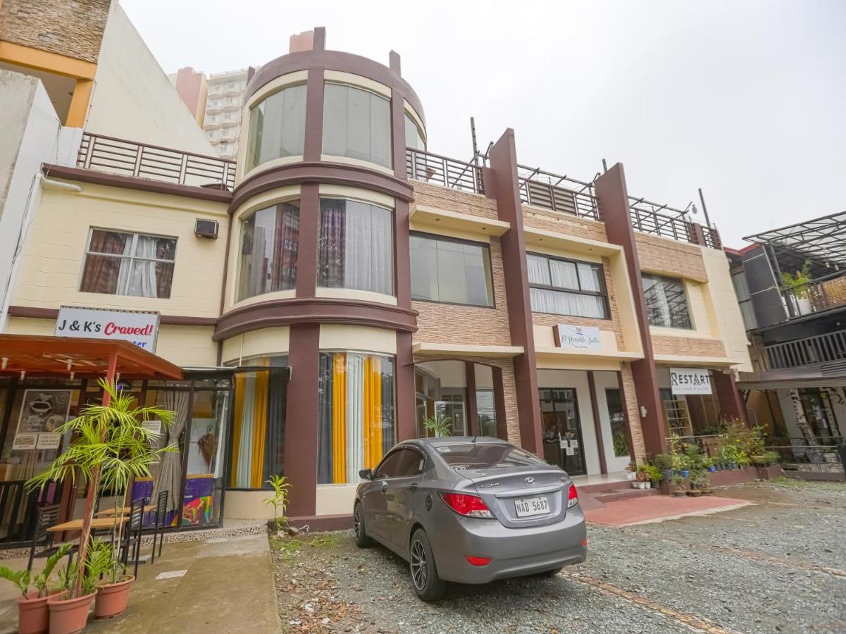 Oyo 759 Royal South Garden Suites تاجيتاي المظهر الخارجي الصورة